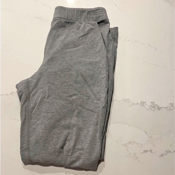 Lululemon Sweatpants Grey Size 6 - Picture 1 of 1